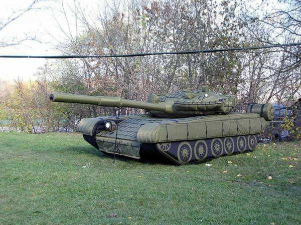 罗湖陆地军事假目标坦克